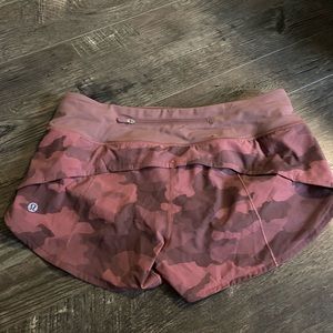 Lululemon Speed Up short-Size 6